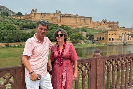 Jaipur Tour with Jaigarh Fort Visit & Nahargarh Sunset Views