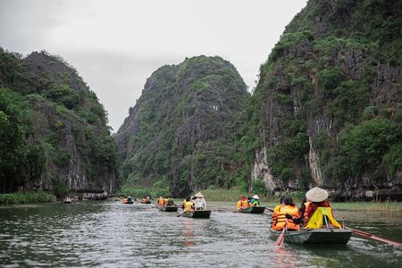 From Hanoi: Hoa Lu, Tam Coc, and Mua Cave Scenic Day Trip