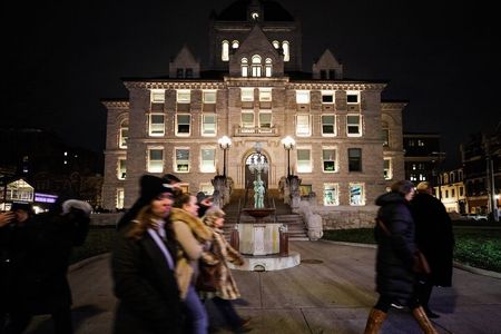 3 Hour Walking Food & Haunted History Tour in Lexington