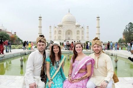 New Delhi: Sunrise Taj Mahal Agra Fort & Agra Tour By Car