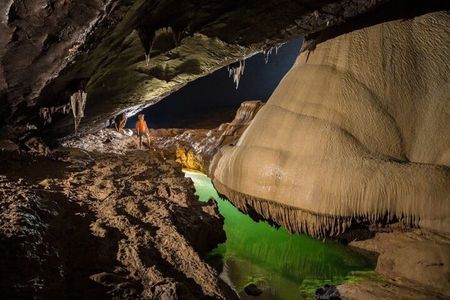 4km Paradise Cave Tour from Dong Hoi