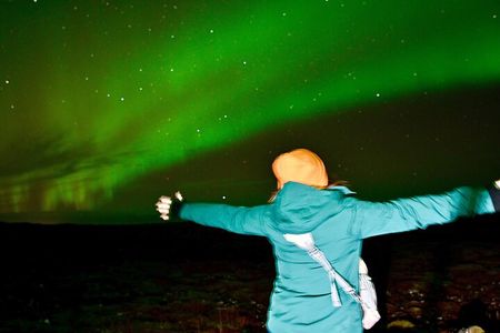 From Reykjavik 4x4 Minibus Northern Lights with Photo and Cocoa