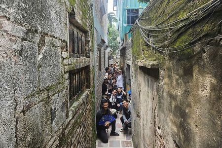 Walking Food and Treasure Hunt Tour in Hanoi
