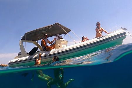 Private Boat Tour to Blue Lagoon Comino Caves and Gozo 