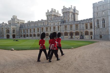 Private Chauffeured Tour to Windsor Castle from London