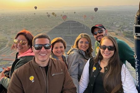 Balloon flight and tour within Teotihuacan of Mexico City 