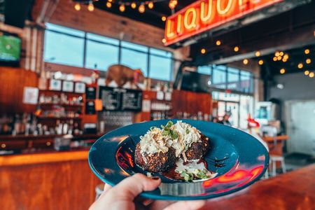 Secrets of Louisville: Food & History Walking Tour in NuLu