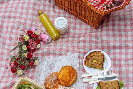Chapultepec Walking Tour and Picnic