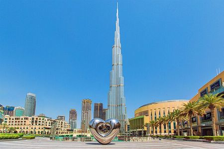 Burj Khalifa 124 and 125 Floor Tour with Transport