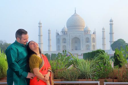 Private Day Trip to Taj Mahal by Car From Delhi
