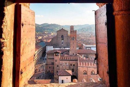 Bologna Walking Tour: Explore Top Sights & Hidden Gems