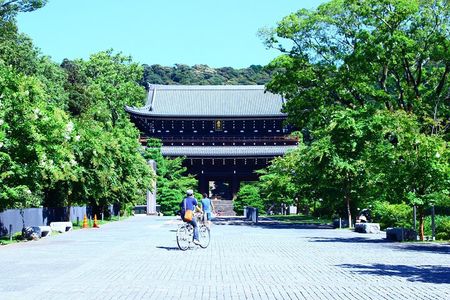 Kyoto E-Bike Tour of Hidden Gems, Backstreets and Temples