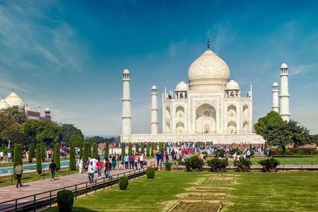 All Inclusive Taj Mahal, Agra Fort or Baby Taj Tour by SUV Car 