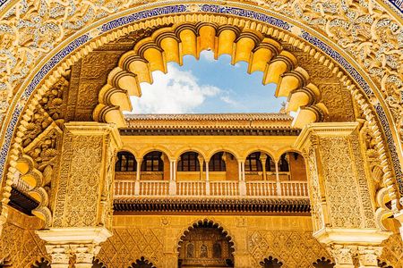 Skip the Line Seville Alcázar, Cathedral & Giralda Guided Tour 