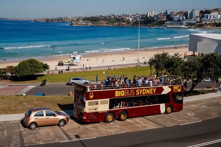 Blue Mountains Day Tour and Hop-on, Hop-off Bus Tour From Sydney