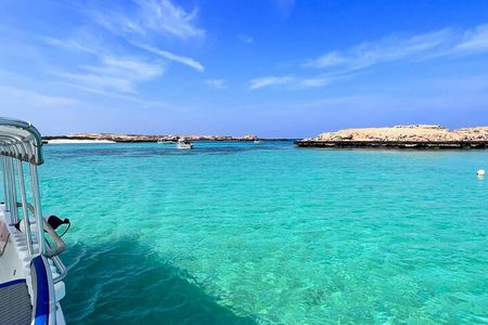 Snorkeling in Daymaniat Island