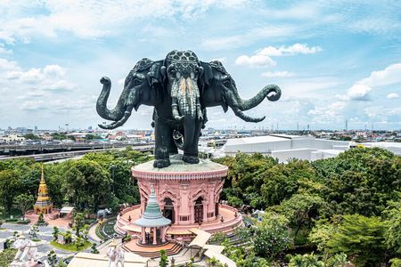 Private Guided Day Tour to Erawan Museum & Ancient City 