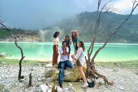 Bandung: White Crater, Tea Fields & Rengganis Hot Spring Tour