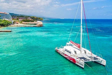 Party Catamaran Cruise with Open Bar and Snorkeling Montego Bay