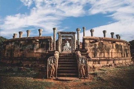 Sri Lanka 5 Day tour Best Nature and Culture include top hotels