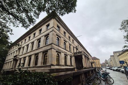 Munich Third Reich Walking Tour: The Rise of Hitler and the Nazis