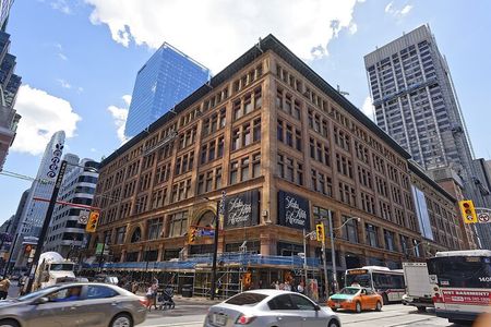 Guided Walking Tour in Toronto