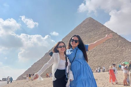 Giza Pyramids , Sphinx ,Saqqara and Memphis Private Tour