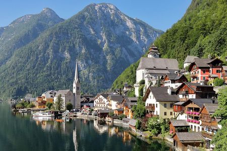 Private Tour to Wachau Valley-Hallstatt-Salzburg