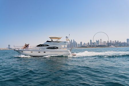 3 Hour Best Luxury Boat Trip upto 12 guests Private event