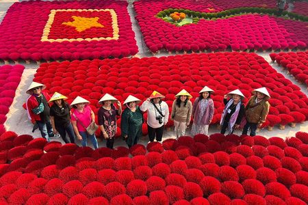 From Hanoi: Incense Village to Ninh Binh with Small Group of 9