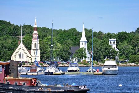 5 Hours Peggys Cove,Mahone Bay, Lunenburg Tour