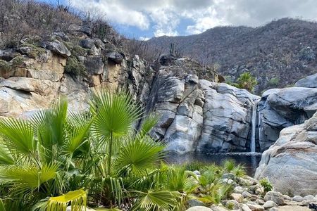 Private Tour to Hot Springs and Waterfall in Santiago