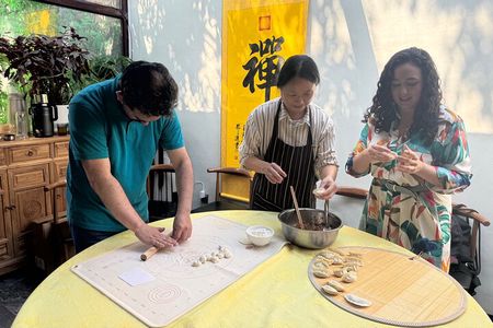 Beijing's Lama Temple, Cooking Class and Hutong Tour