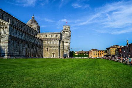 Private Pisa Discovery Walking Tour with Leaning Tower Access