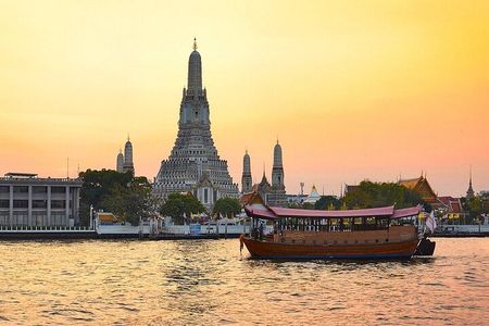 Manohra 5-Star Luxury Dinner Cruise with Pre-Canapés in Bangkok