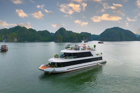 D'Charme Luxury Day Cruise Discover the MOST Stunning Lan Ha Bay