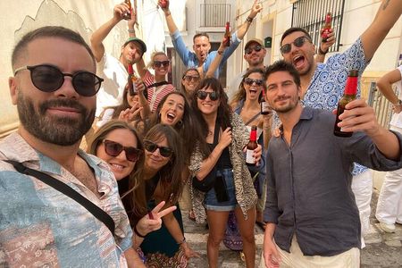 Local Tapas, Beer and Wine Tour of Madrid All Inclusive