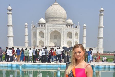 Private Taj Mahal Tour by Gatimaan Express Train
