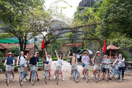 Ninh Binh Full Day Tour with Hoa Lu, Tam Coc and Mua Cave
