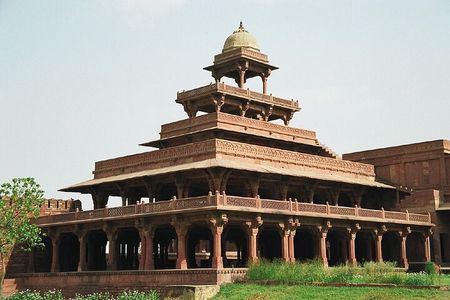 Full Day Taj Mahal & Fatehpur sikri Tour from Delhi by Car
