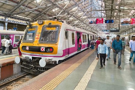 "Explore Mumbai : The City of Dreams with Historic Locations"
