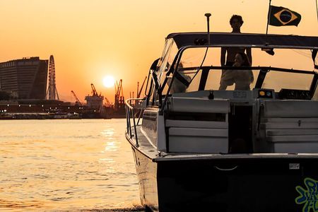 Sunset Boat Tour with Beer, Water, Soda and Snacks included