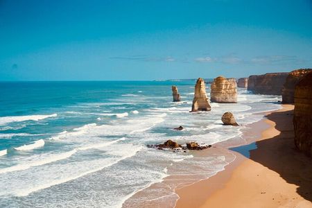 Great Ocean Road Tour & 12 Apostles In A Relaxed Way 8:10AM Start