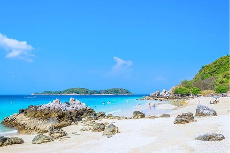 Pattaya: Koh Larn Island Luxury Speedboat Tour with Water Sports