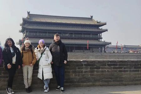 2-Day Classic Xi'an Tour Combo Package: Terracotta Warriors and Downtown Sightseeing