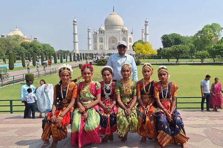 Same Day Taj Mahal with Luxury Car