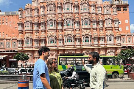 Jaipur Morning or Evening Guided Walk with E-Rickshaw Ride