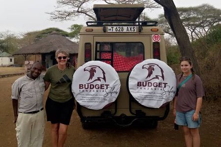  4-Day Group Tour to Tarangire, Serengeti, Ngorongoro - Lodge