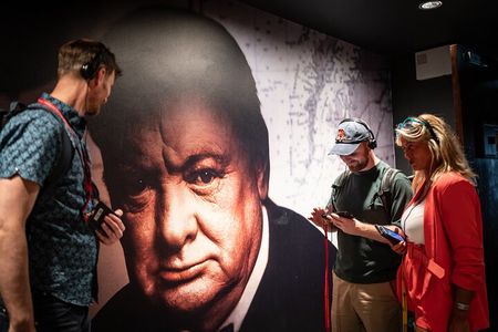 Westminster 3 Hour Walking Tour and Visit of Churchill War Rooms