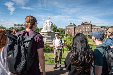 Visit Kensington Palace & 3 Hour Westminster Walking Tour